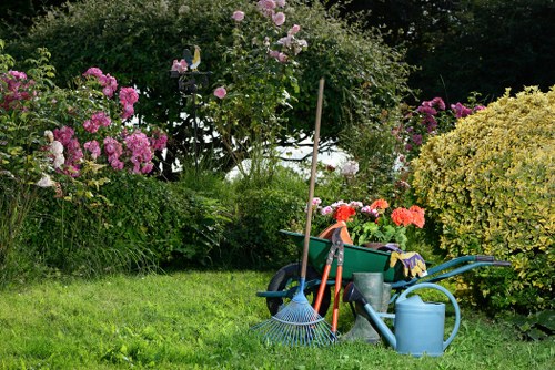 Landscapers Southfields working on a garden design project